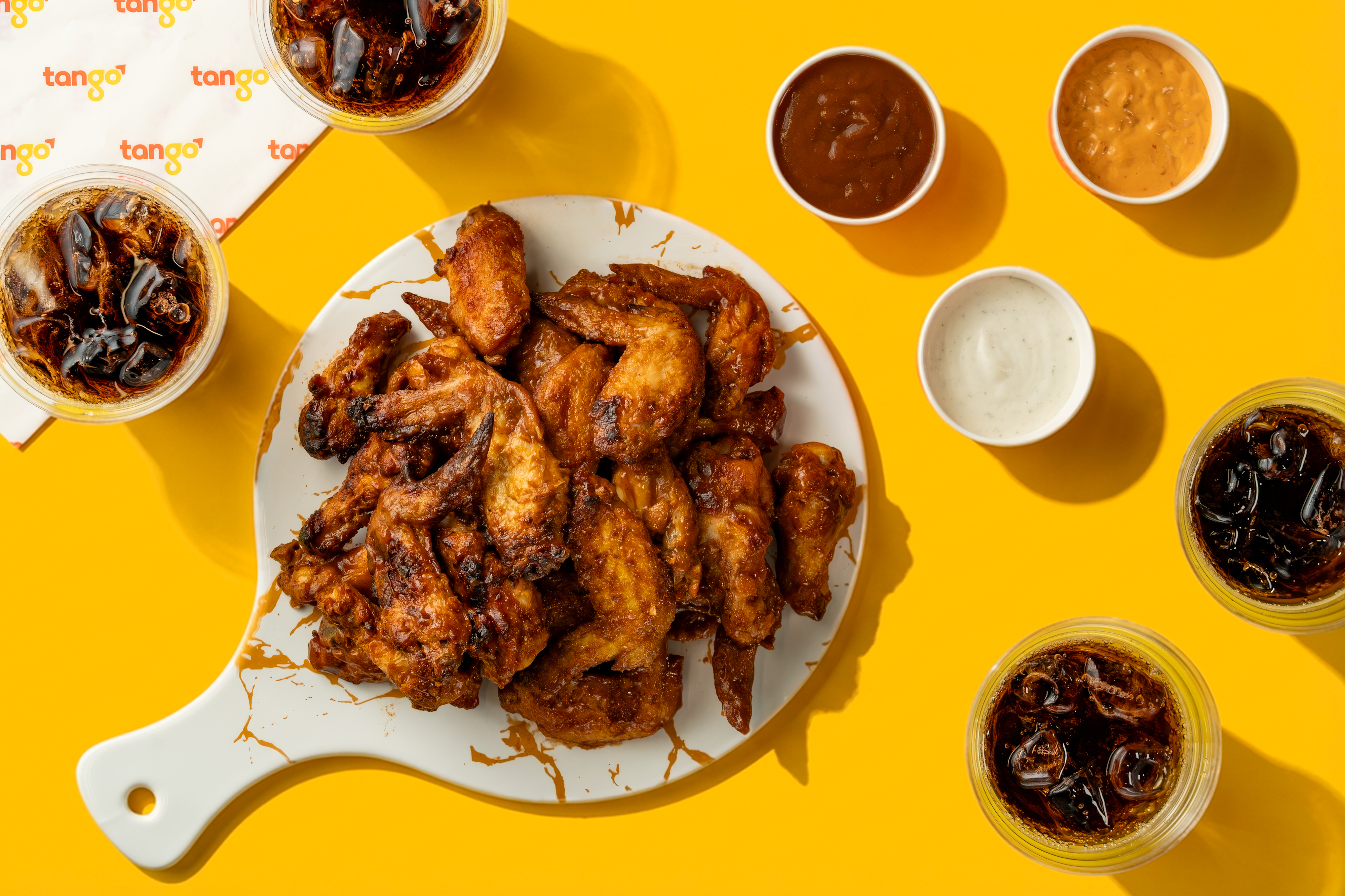 Fotografía gastronómica de alitas para menús y contenido publicitario en Guatemala